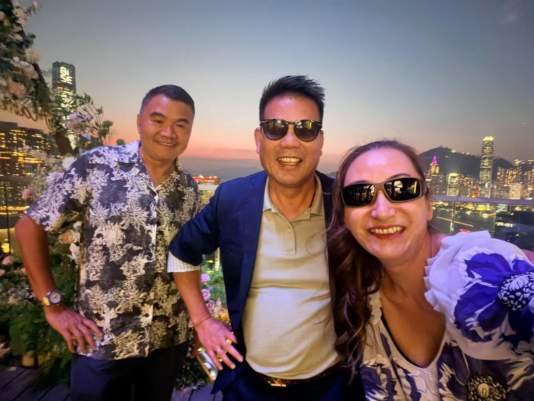 热烈祝贺!关荣坚出任《自贸港邮报》加拿大分社社长-华闻时空