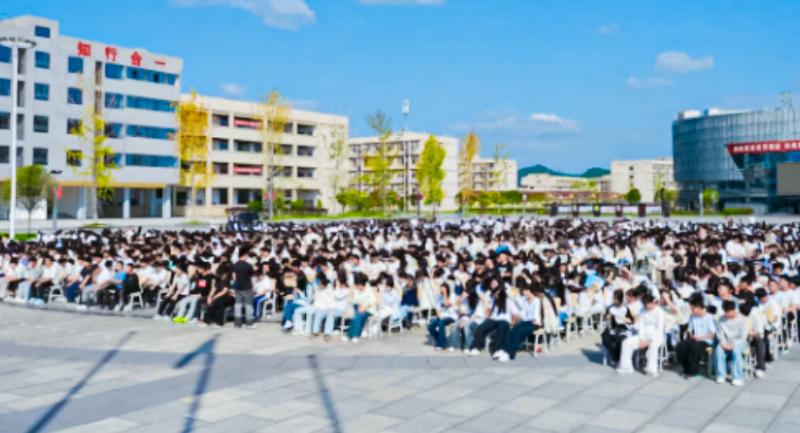 ue15080557120259.jpg