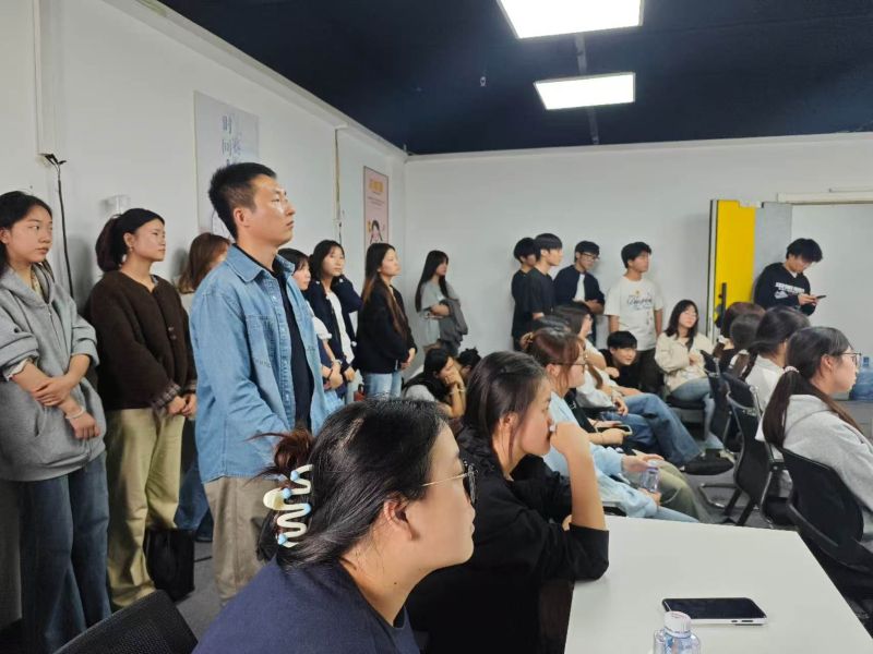 <a href=https://www.shidiannet.com/zt/shaanxi/ target=_blank class=infotextkey>陕西</a>农林职业技术大学师生走进千海数字人才培训基地参观考察 <a href=https://www.shidiannet.com/zt/shaanxi/ target=_blank class=infotextkey>陕西</a>农林职业技术大学师生走进千海数字人才培训基地参观考察
