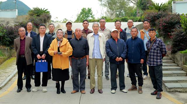 纪念中国工农红军长征胜利九十周年 《青岩长征（民间）纪念馆》启动建设暨文物捐赠仪式在贵阳举行