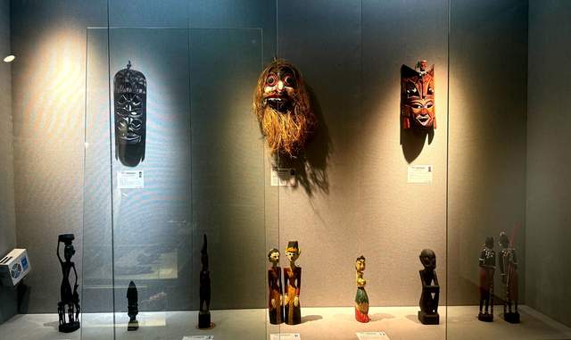 《面具之魅》展在安顺武庙开幕，世界面具与屯堡地戏脸谱同场对话