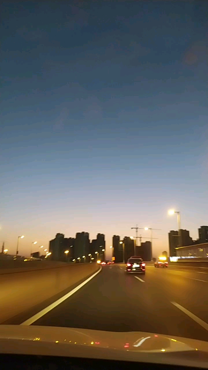 晚上七点钟,郑州北三环美景_中国大陆_新闻_华人头条