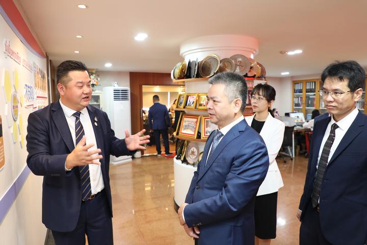 青商会李嘉淳会长热烈欢迎汕头市澄海区委书记王楚彬一行来访_新加坡