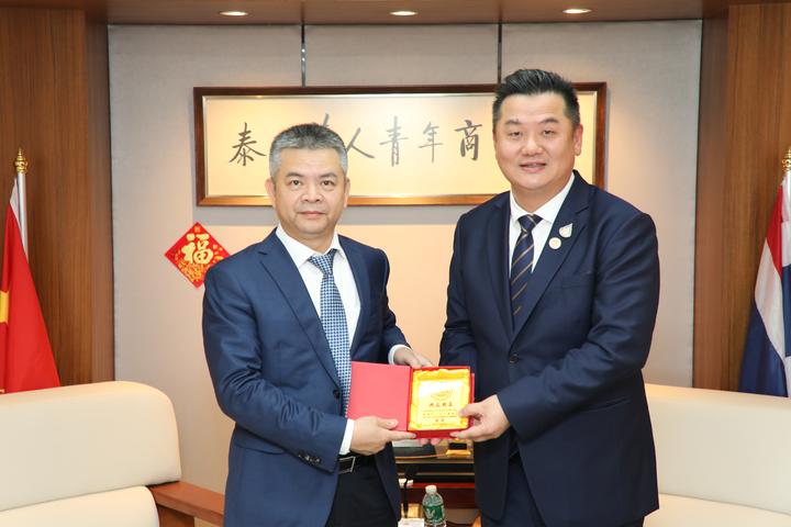 青商会李嘉淳会长热烈欢迎汕头市澄海区委书记王楚彬一行来访_新加坡